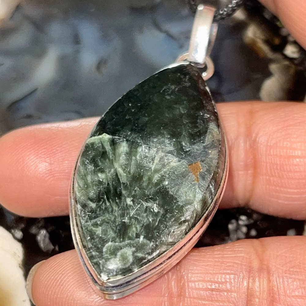 Deep Green Emerald Seraphinite Pendant 2 1/4” - Picture 3 of 17